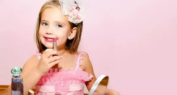 Балалар мен жасөспірімдерге арналған косметика. Қалай қауіпсіз әрі зиянсыз қолдану керек
